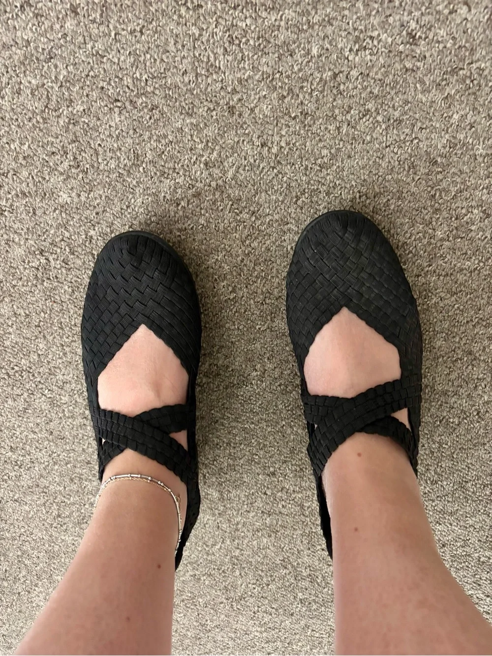 Bernie Mev Lulia Black Woven Elastic Wedge Shoes Euro 40 US 9.5 Comfort Vegan